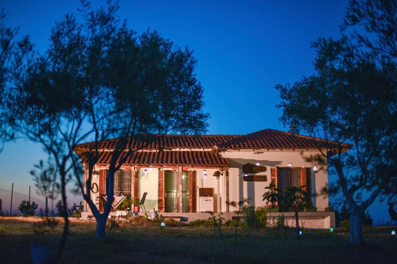 Vast Emerald, The Only House In Kavourotrypes Sarti Esterno foto
